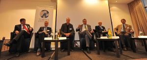 Referenten Der Podiumsdiskussion Toennies Forschungs Symposium  Ff Foto  Dsc